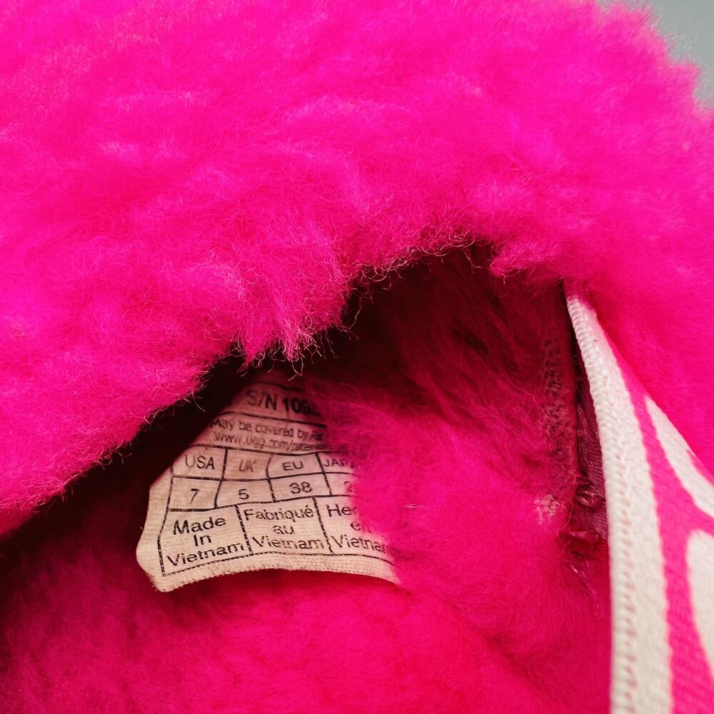 UGG Shoes Womens 7 Pink Shearling Fluff Yeah Slide Slingback Logo Strap Slippers - Picture 9 of 11